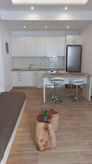Deja Vu Ευχάριστο Σπίτι Στο Κέντρο Του Νησιού Ίου Appartement Chora  Buitenkant foto
